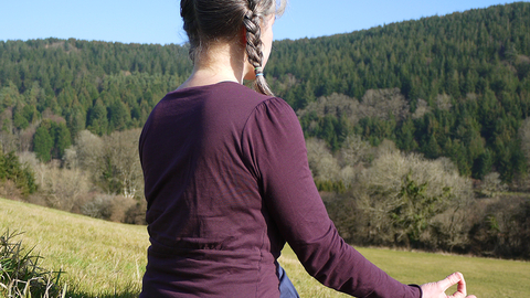 Jo T - Yoga outdoors