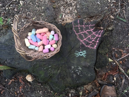 Chalk spider and chalk