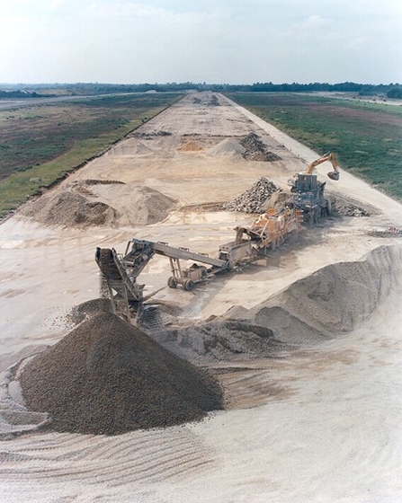 Machine recycling concrete used in an old runway