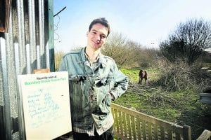 Oxford-Urban-Wildlife-Group-volunteer-Mark-Franks-at-the-Boundary-Brook-Nature-300x200
